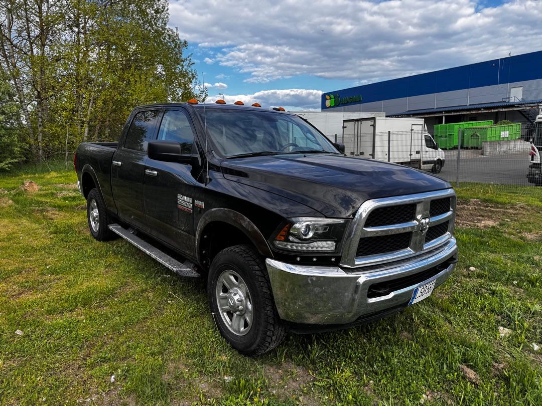 DODGE RAM 2500